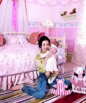 Ӱ���̺�Ķ��� �ҿ������ҵ�СŮ��Ǳ��(��ͼ)