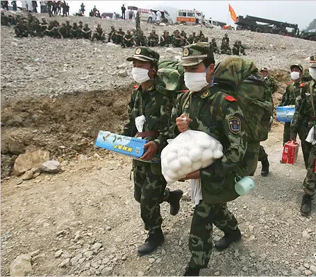 未曾公开的地震照片 未曾公开的地震照片