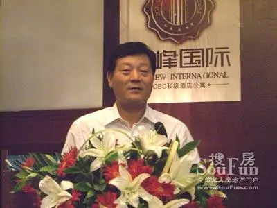 郑东新区管委会副主任陈哲