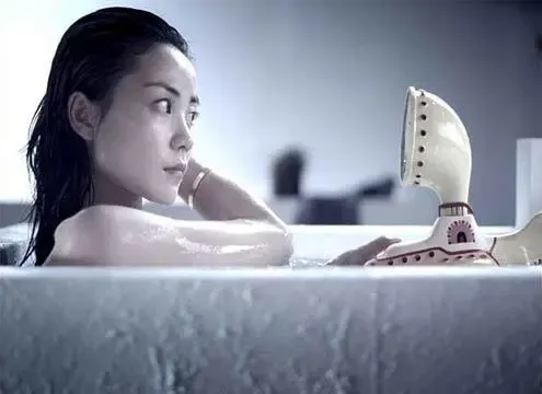 明星沐浴显婀娜身姿 魅影悠然如出水芙蓉(组图) 明星沐浴显婀娜身姿 魅影悠然如出水芙蓉(组图)