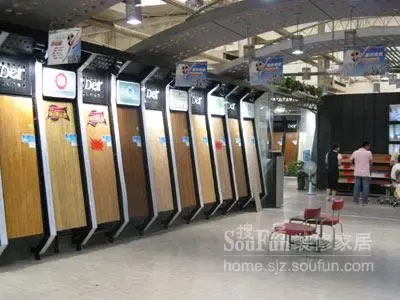 扩店后的德尔地板新店内的强化地板馆 扩店后的德尔地板新店内的强化地板馆