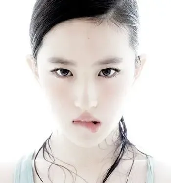 16位女星的“僵尸妆” 16位女星的“僵尸妆”