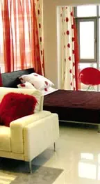 Ů������һ�ӵ�����Ԣ