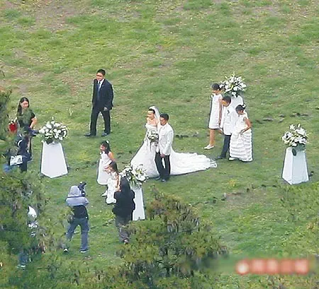 奢华爱情 梁朝伟刘嘉玲婚礼史上最全记录(组图) 奢华爱情 梁朝伟刘嘉玲婚礼史上最全记录(组图)