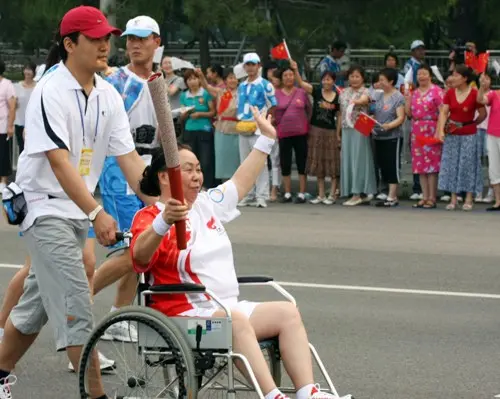 轮椅的84号火炬手曾婵贞; 企业家的奥运梦想——国美董事会主席黄光裕