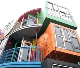 世上最花哨的糖果色住宅