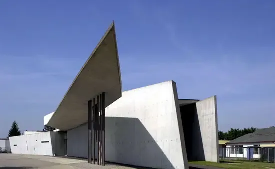 日本的一个设计师小组<em>妹岛和世</em>/西泽立卫做的