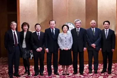 丰隆集团高层访华 坚定投资中国信心|搜房地产