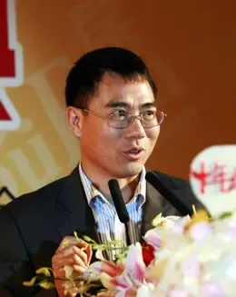 搜房网董事长兼CEO 莫天全
点击图片查看下一页 搜房控股董事长莫天全