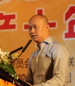 科宝博洛尼首席执行官 蔡明
点击图片查看下一页 科宝博洛尼首席执行官 蔡明