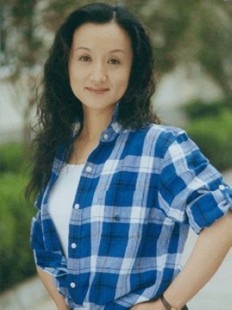 曾在《十六岁的花季》中出演童老师一角的知名女演员杨昆因拖欠物业费