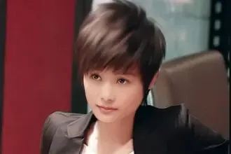 周立波出新节目涮明星:<em>春哥</em>曾哥都是我的哥|搜