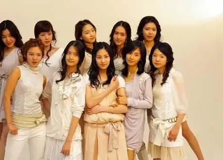 爆红<em>少女时代</em>整过容 <em>整容</em>前后家居照暴光-北京