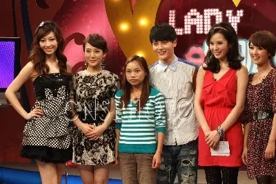 凤姐做客《lady呱呱》对比整容前后惊艳家居照