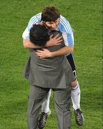 不爱房子爱足球 今晚世界杯直播高清塞尔维亚