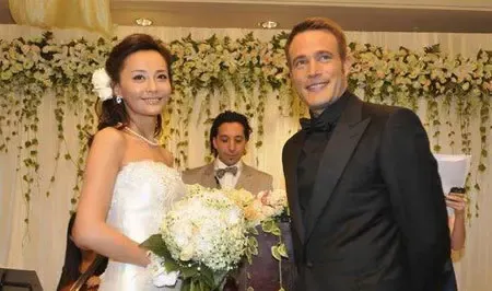  马雅舒劈腿 大伤吴奇隆 曝性感妖媚豪宅私房照