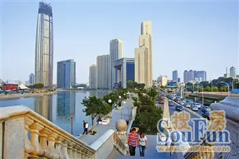 津城地标蹿个 滨海高新区117大厦高597米