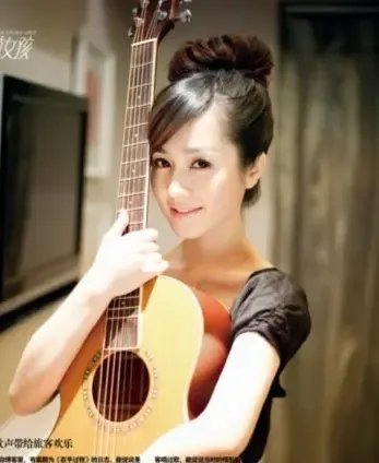 中国<em>空姐私生活</em>照遭外泄光鲜职业背后的辛酸生