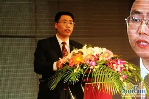 华宇地产董事长_诺亚传说广告华宇地产