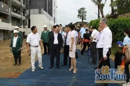 王健林董事长视察三亚酒店项目