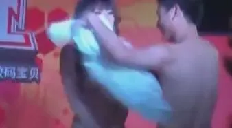 盘点不择手段求出名女星(图)