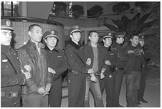 [摘要]                继孙广军,王红军,宋氏兄弟,何青海,赵丰国,温