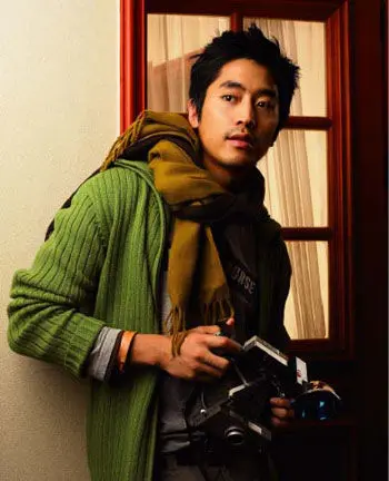 韩星神话eric退伍归来拍韩剧 演海警帅气依旧(