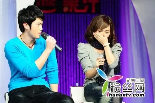 刘小洋肖娜做客湖南卫视8090 真假王子家居照