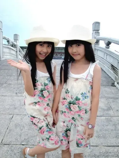 <em>台湾</em>人气<em>双胞胎小姐妹</em>最新生活照