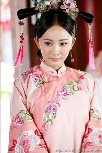 《宫锁心玉》冯绍峰穿越相拥 杨幂服饰大盘点(图) 《宫锁心玉》冯绍峰穿越相拥 杨幂服饰大盘点(图)