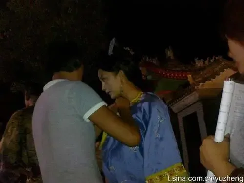 《宫锁心玉》冯绍峰穿越相拥 杨幂服饰大盘点(图) 《宫锁心玉》冯绍峰穿越相拥 杨幂服饰大盘点(图)