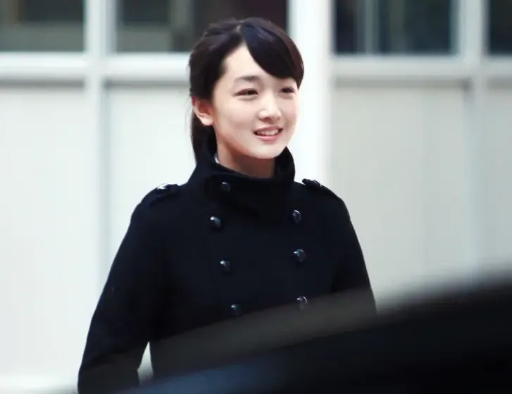 周冬雨现身北影参加初试