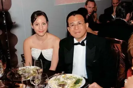 李嘉诚李泽楷梁洛施秘闻