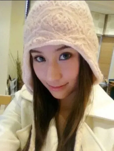 澳门赌王混血血统少爷千金萌翻  何超莲 获最美