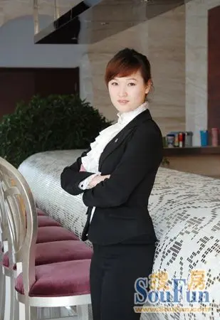 地产佳人秀美女云集 靓女工装照火爆撼动沈城