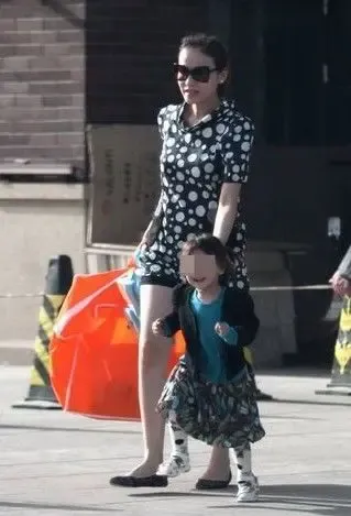 <em>田亮</em>叶一茜<em>女儿</em>豪华<em>生日</em>宴 明星儿女家居照(图
