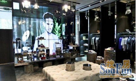 探店:dsquared2北京三里屯旗舰店的惊艳亮相