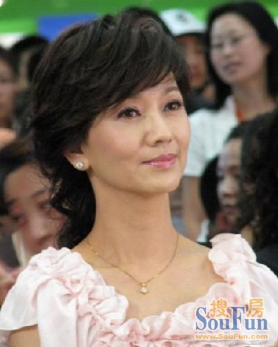 家居频道 新闻详情  三十岁的赵雅芝出演的"白娘子"美若天仙,曾让多少