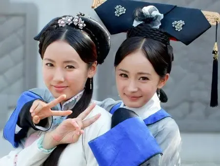 《宫锁心玉2》拍摄中看杨幂冯绍峰甜蜜家居照