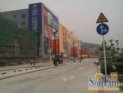 深圳地铁二期全面开通 罗宝线岗厦站家具业最