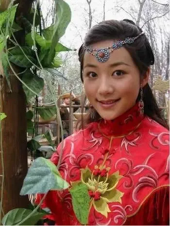 韩雪古装新娘照