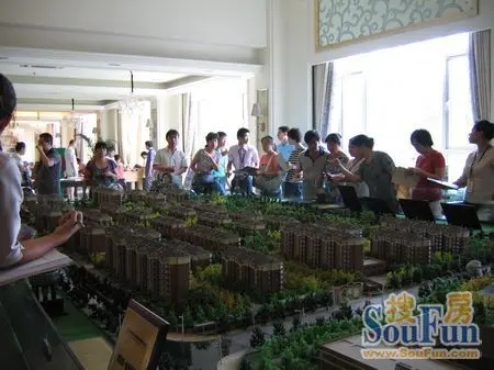 金色漫香林携手北京八中 校园体验日火热举行