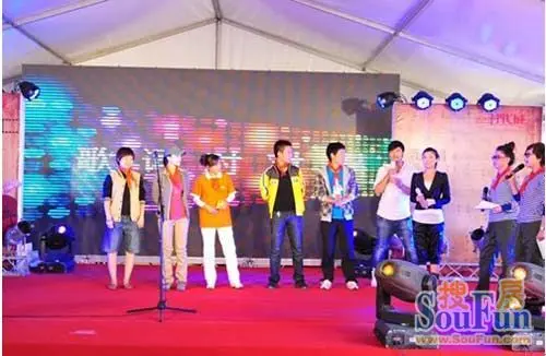 代城业主玩起了歌词接龙