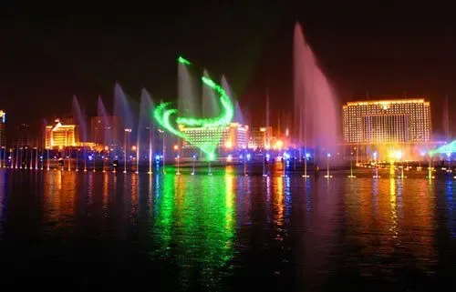 泉舜集团千万拍到洛阳音乐喷泉冠名权和商业表演权_房产