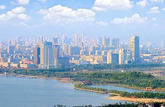 中国最新城市GDP排名前十位 山东省竟然零上