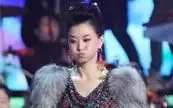 宋祖英"卖萌"展现可爱一面