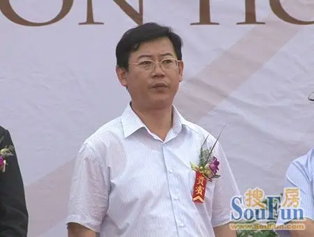 南海新区管委会主任崔卫兵