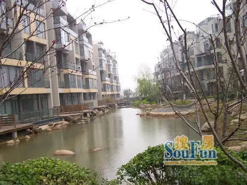城改新景花园位于合肥市西区清溪路与史河路交汇处,周边无污染,毗邻董