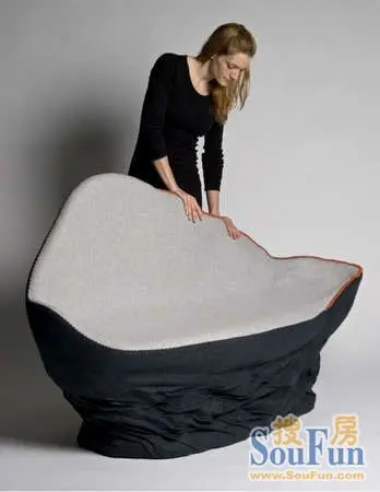 瑞典设计师作品 夸张的牡蛎双座公共沙发设计 瑞典设计师作品 夸张的牡蛎双座公共沙发设计