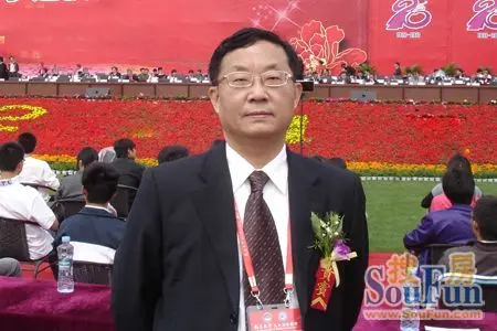 谢建平:恭祝大家蛇年大吉